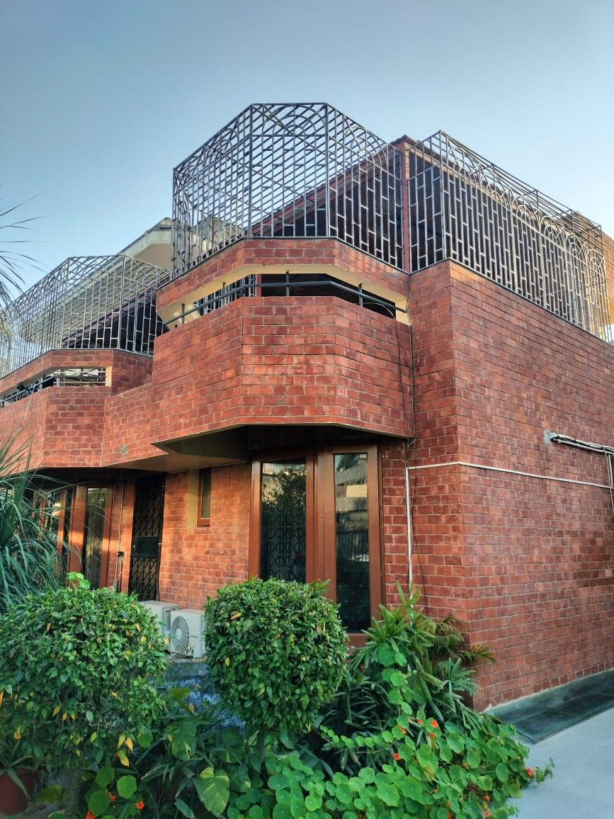 Laser-cut facade screen